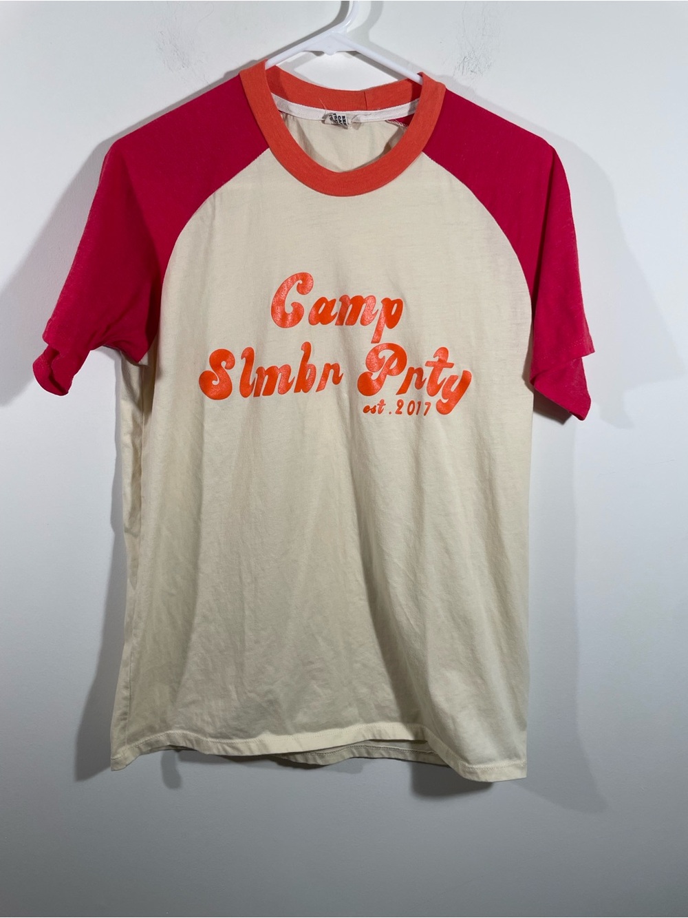 Camp Collection raglan sleeve tshirt M